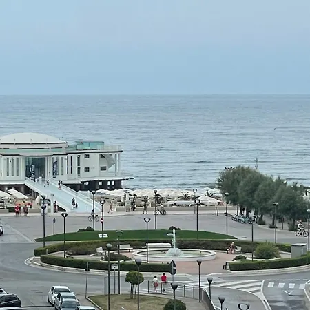 Apartman Vacanze Rotonda Sunrise *